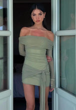 Load image into Gallery viewer, Benni Yasmin Off Shoulder Mini Dress (8)