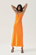 Load image into Gallery viewer, Silk Laundy Deco Ruched Dress